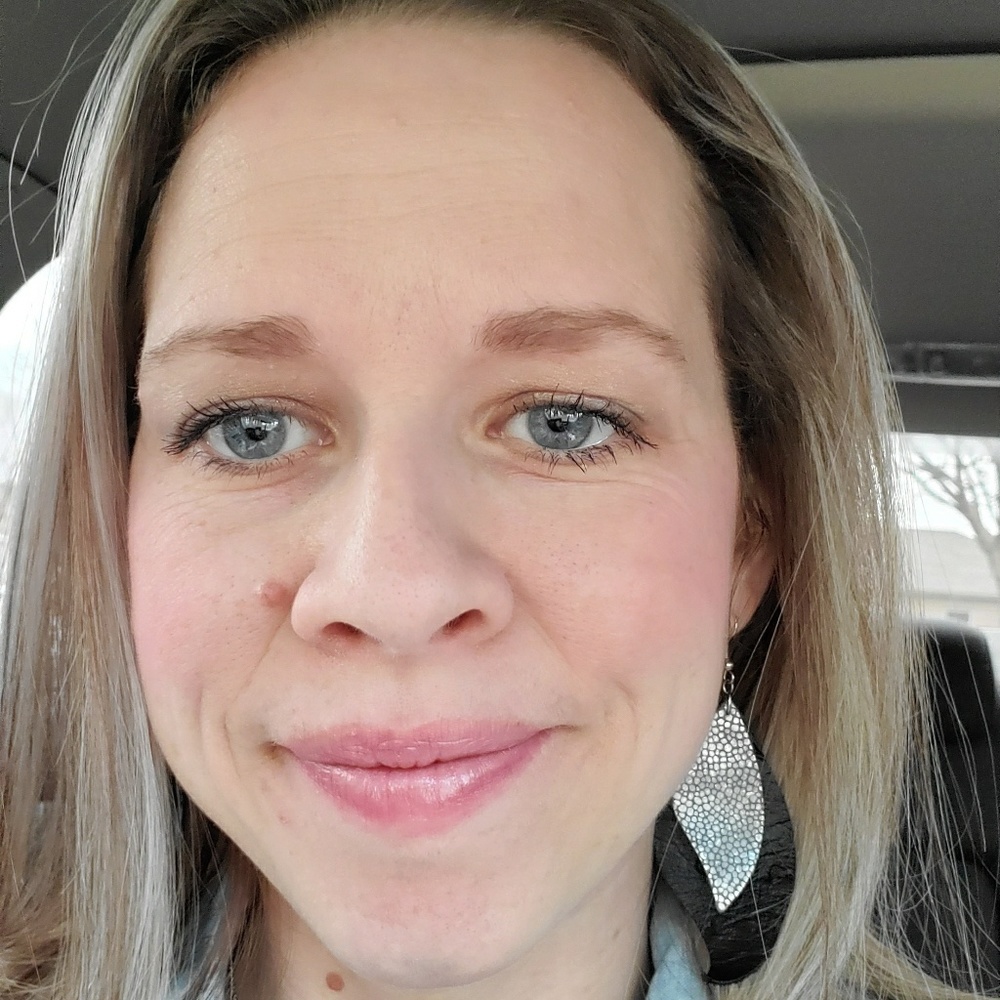 Meet your Posher, Adreanne